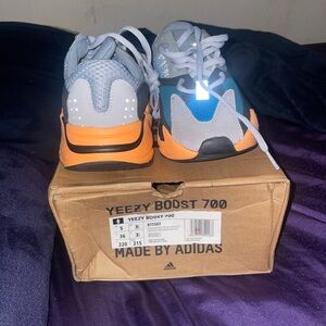 Yeezy boost 700